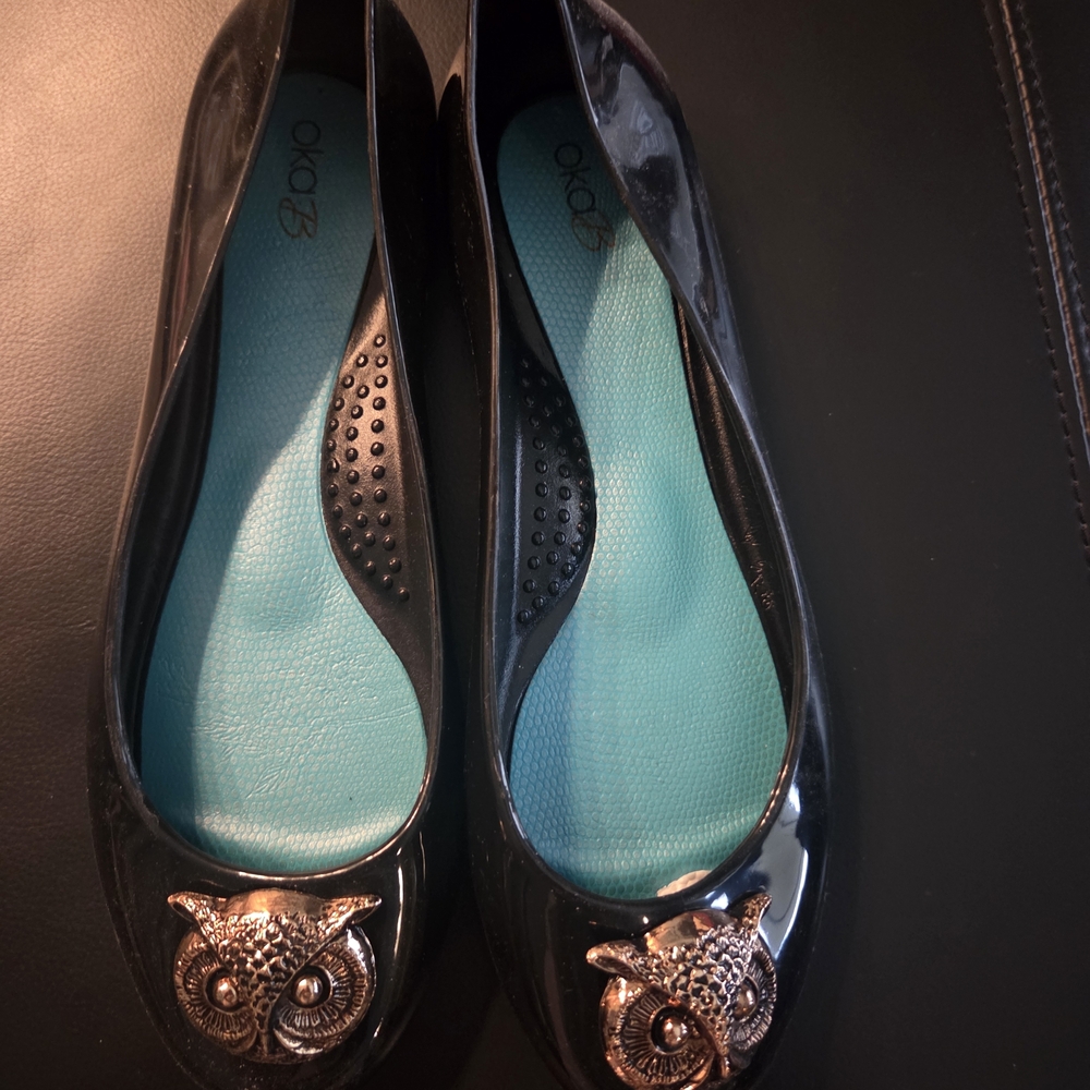OKA b. Black Flats with Metallic Owl Accent
